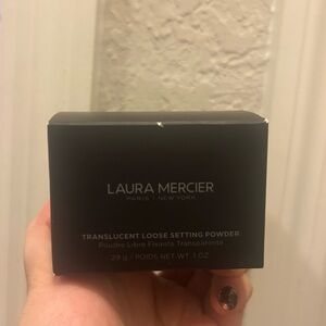 Laura Mercier Translucent Loose Setting Powder - Black Box